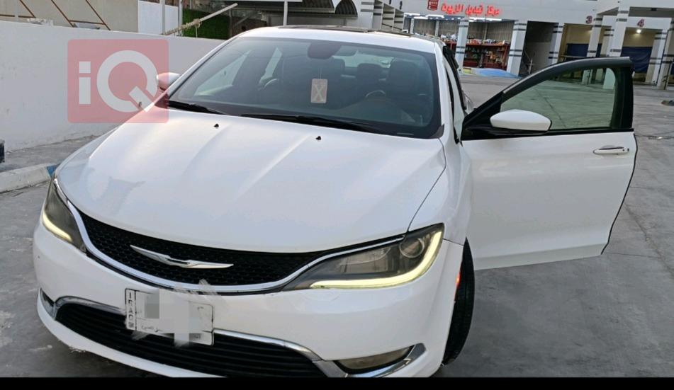 Chrysler 200